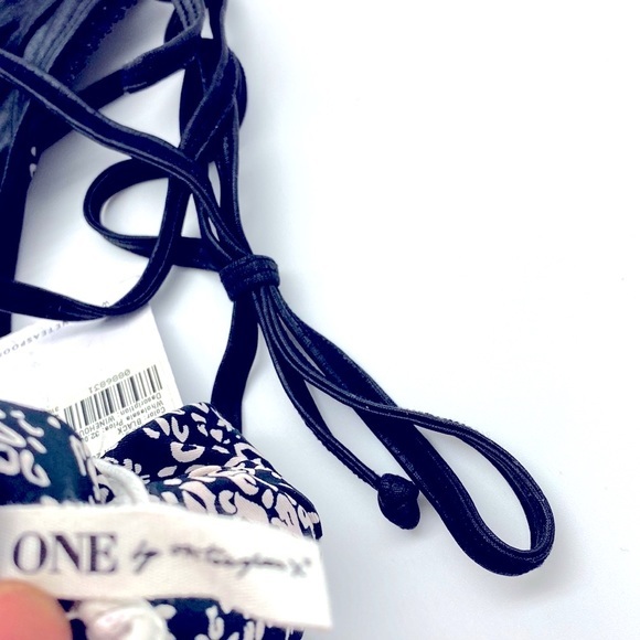 NWT ONE by One Teaspoon Swimsuit Top - Picture 3 of 4